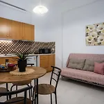 Sea Escape גנאדי
